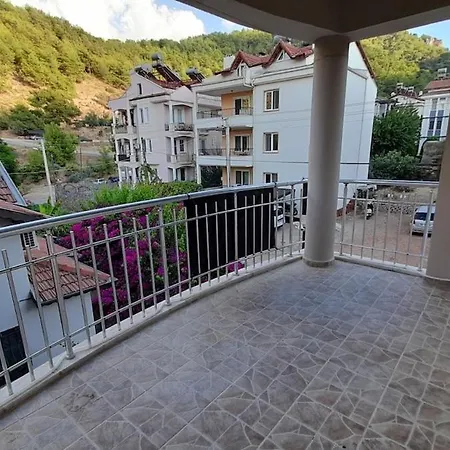 Four Two Bathrooms In The Center Of Apartment