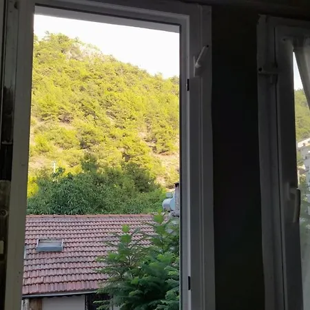 Four Two Bathrooms In The Center Of 公寓 *